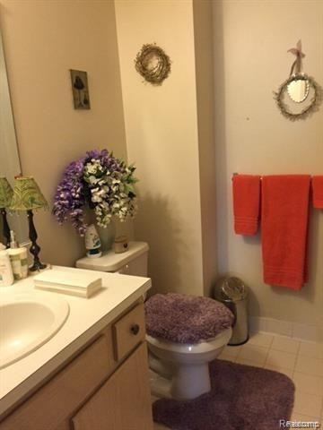 22076 Cape Cod Way Farmington, MI 48336 - Photo 7 of 10