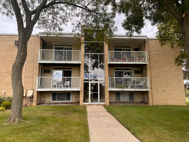 $100,000 | 4921 North Crooks Road, Unit N10, Royal Oak, MI 48073