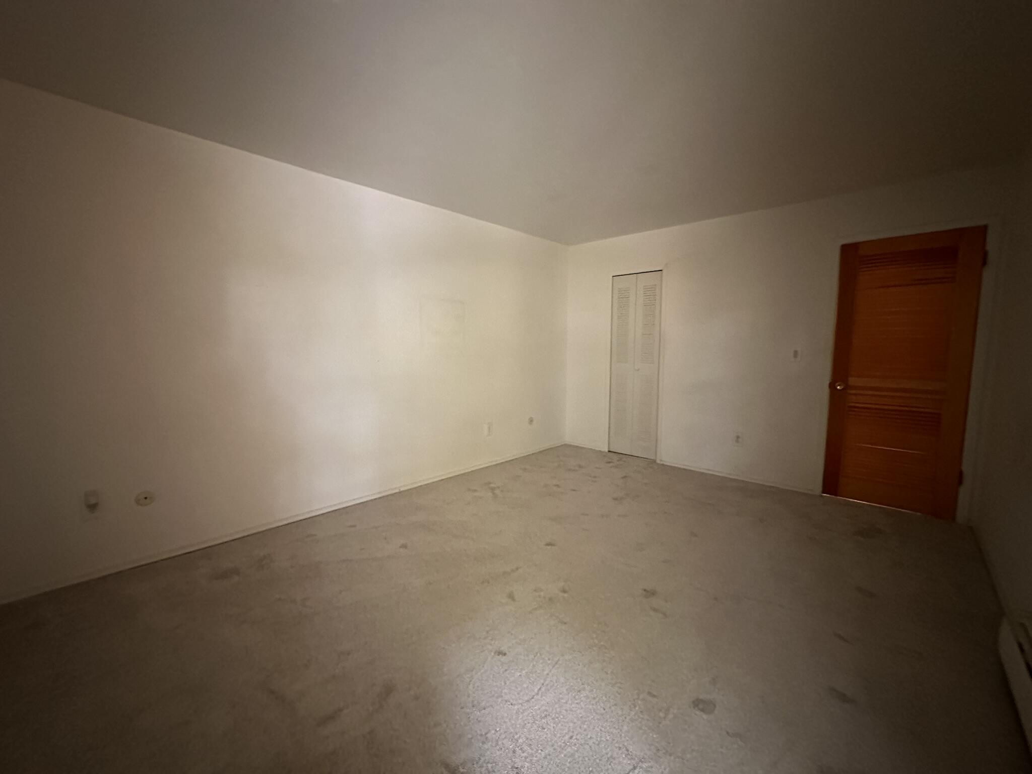 4921 North Crooks Road, Unit N10 Royal Oak, MI 48073 - Photo 14 of 24 BEDROOMS CORNER VEIW