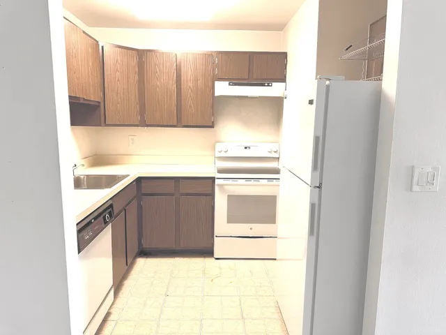 $100,000 | 4921 North Crooks Road, Unit N10, Royal Oak, MI 48073