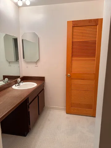 $100,000 | 4921 North Crooks Road, Unit N10, Royal Oak, MI 48073