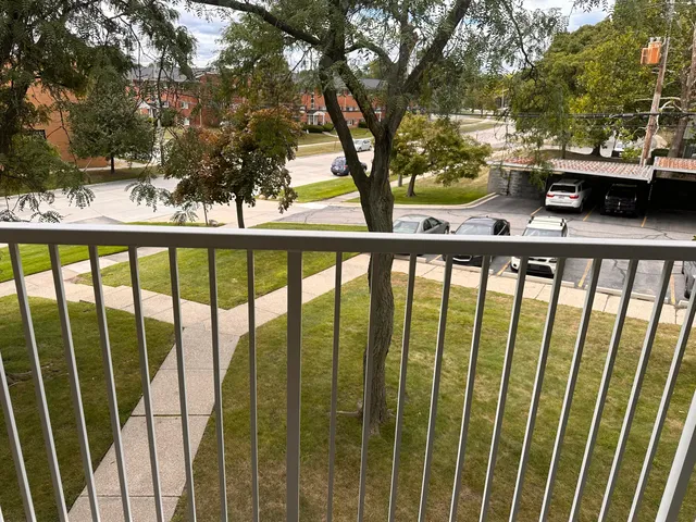 $100,000 | 4921 North Crooks Road, Unit N10, Royal Oak, MI 48073