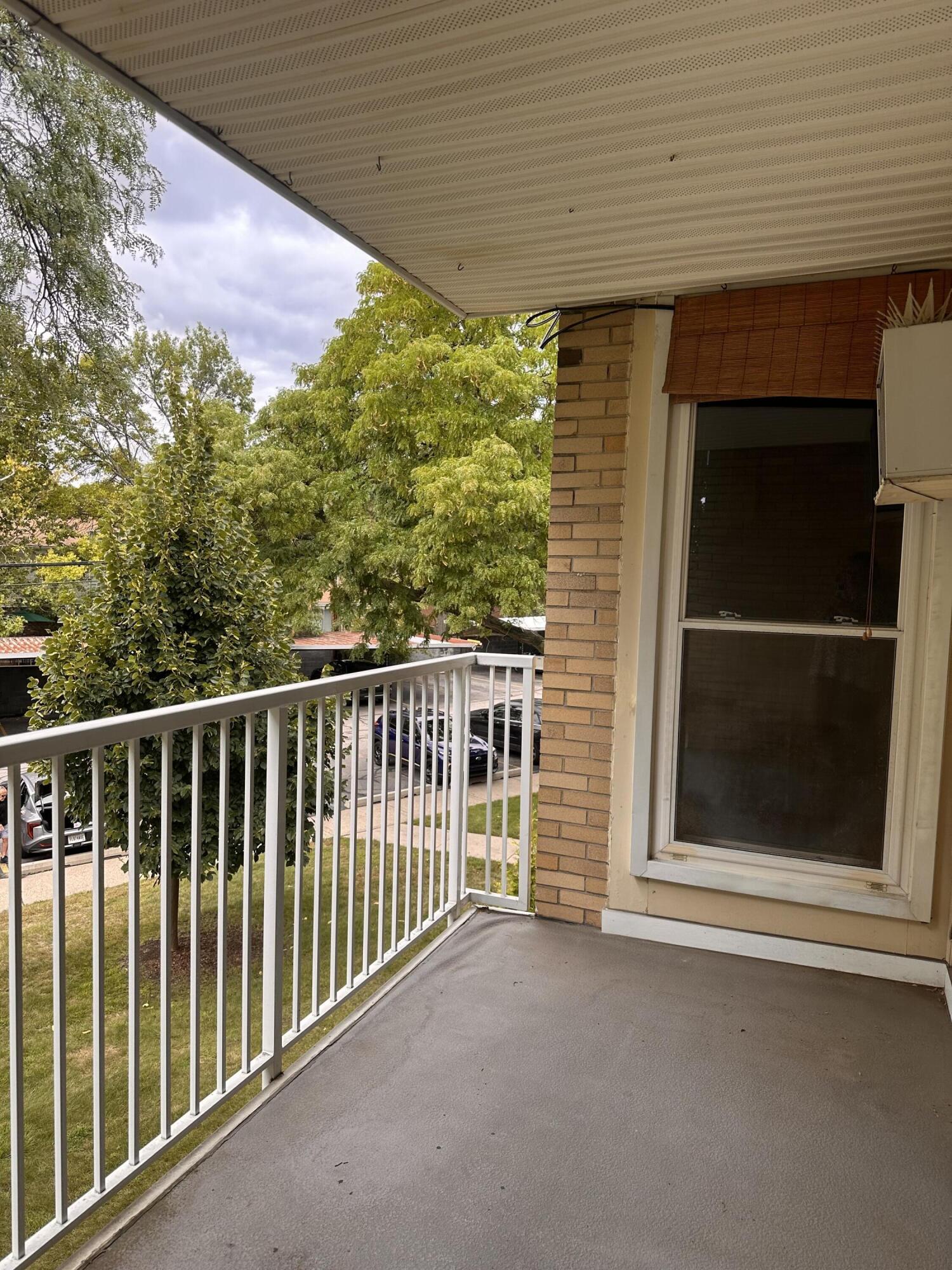 4921 North Crooks Road, Unit N10 Royal Oak, MI 48073 - Photo 7 of 24 IMG_8268