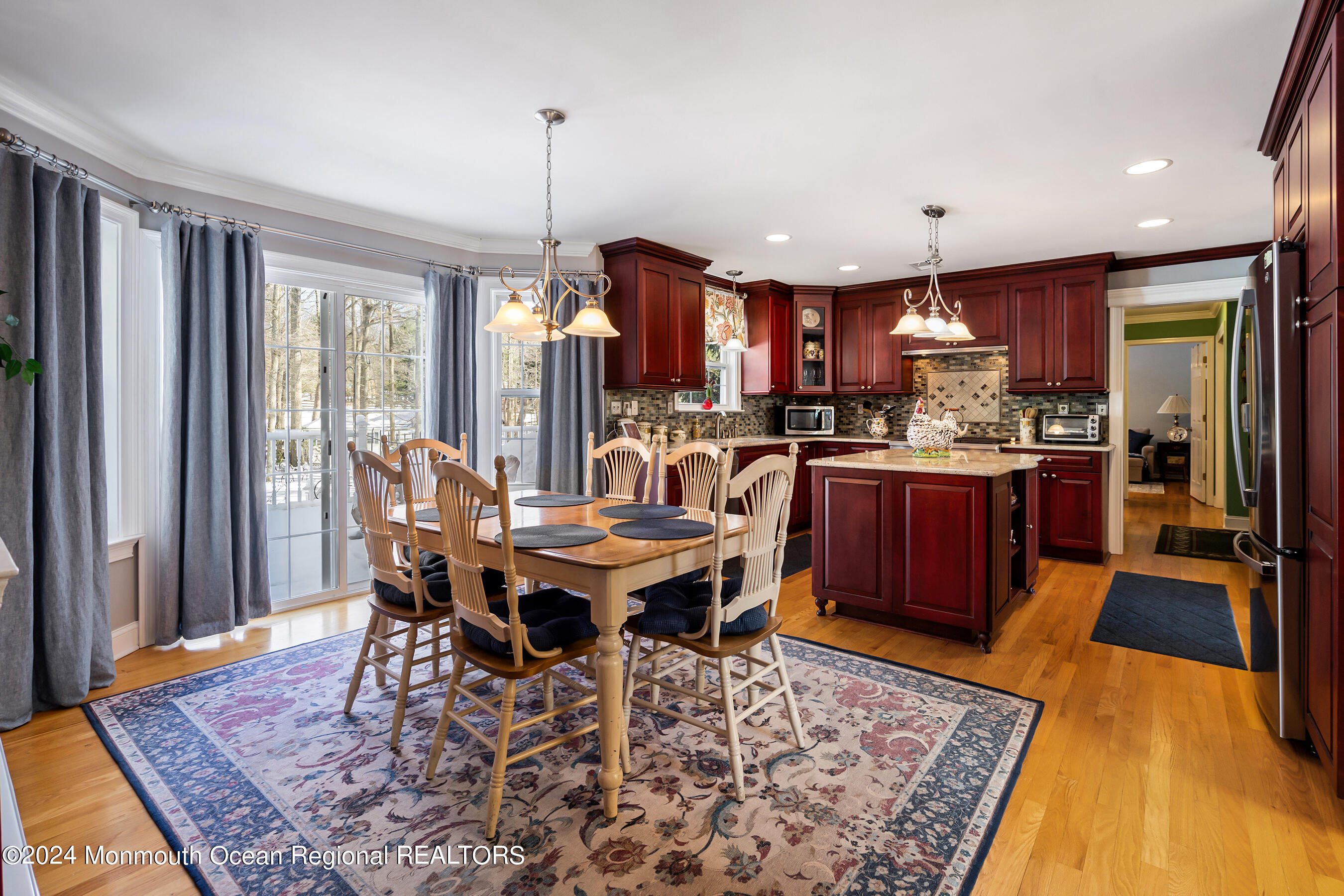 435 Meadowood Road Jackson, NJ 08527 - Photo 21 of 45 22-Breakfast to Kitchen