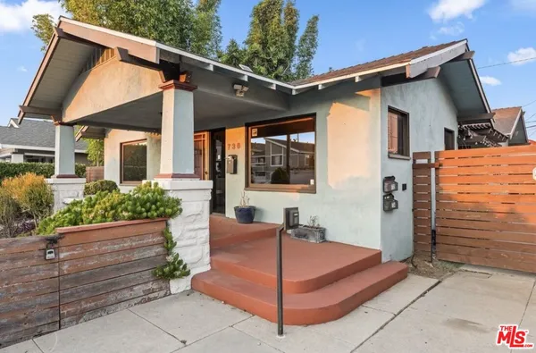 $6,495 | 736 Redondo Avenue, Long Beach, CA 90804