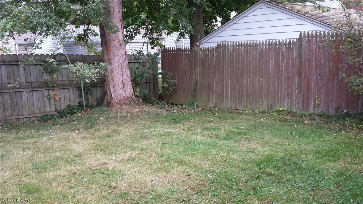 964 Brittain Road Akron, OH 44305 - Photo 11 of 12 Gallery Image 11