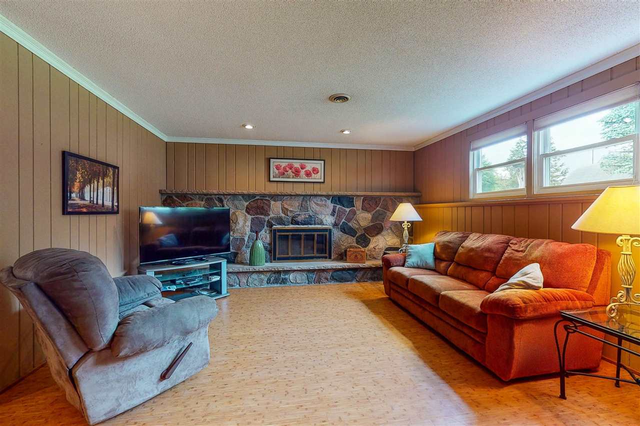 501 Elms Road Flushing, MI 48433 - Photo 31 of 41 Family Room