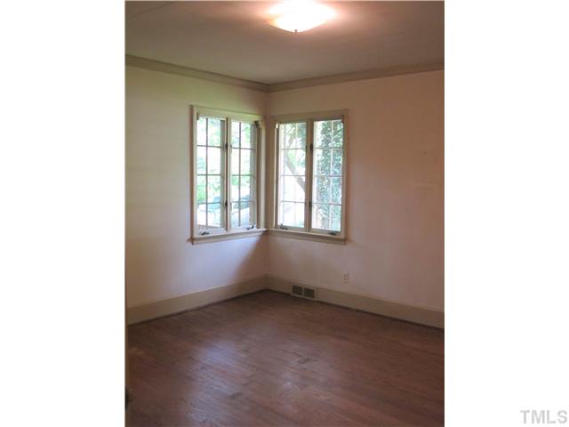 626 Smedes Place Raleigh, NC 27605 - Photo 14 of 20 Gallery Image 14