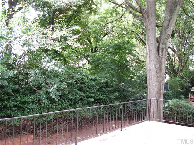 626 Smedes Place Raleigh, NC 27605 - Photo 17 of 20 Gallery Image 17