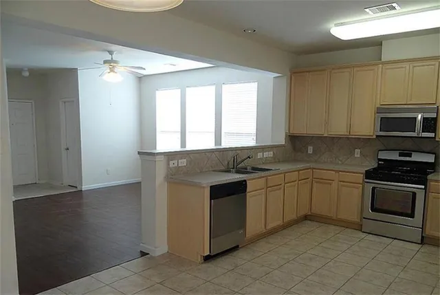 $1,650 | 13134 Cressida Glen Lane, Houston, TX 77072