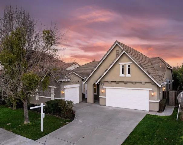 $569,900 | 3116 Dovehouse Lane, Modesto, CA 95355