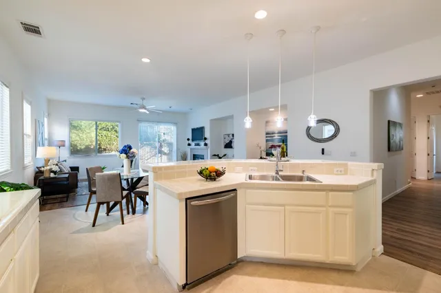 $569,900 | 3116 Dovehouse Lane, Modesto, CA 95355