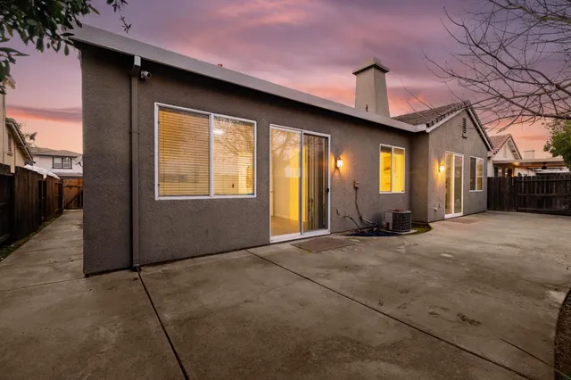 $569,900 | 3116 Dovehouse Lane, Modesto, CA 95355