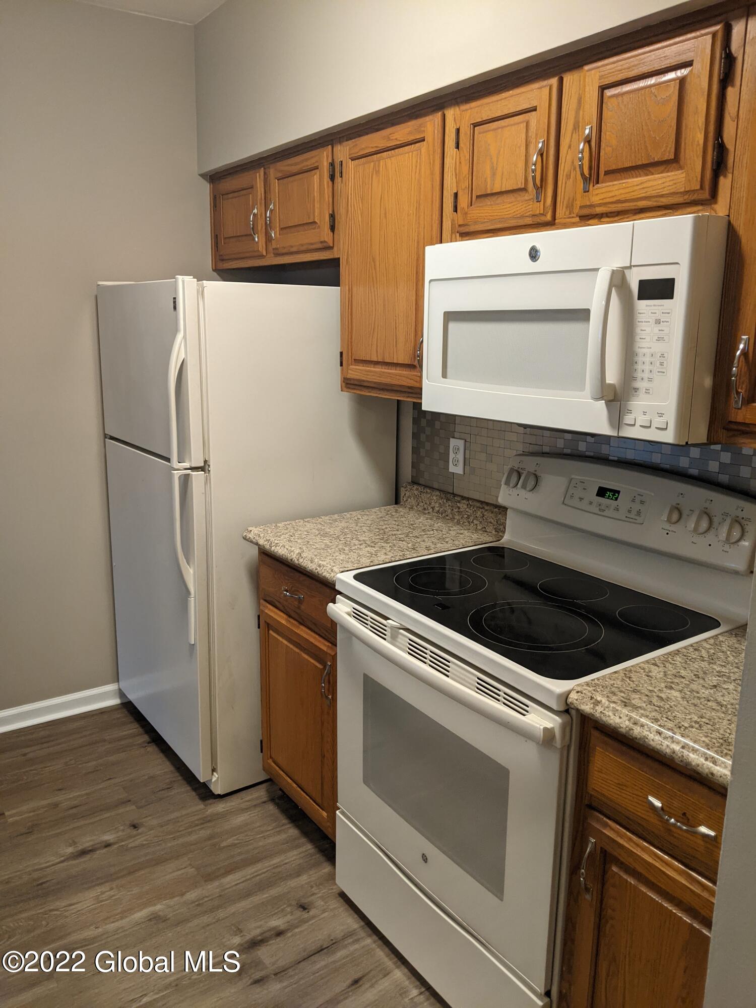 1976 Curry Road, Unit H159 Rotterdam, NY 12303 - Photo 7 of 29 Galley Kitchen