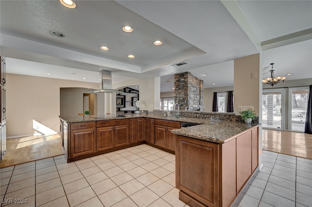 2211 Lucerne Circle Henderson, NV 89014 - Photo 14 of 64