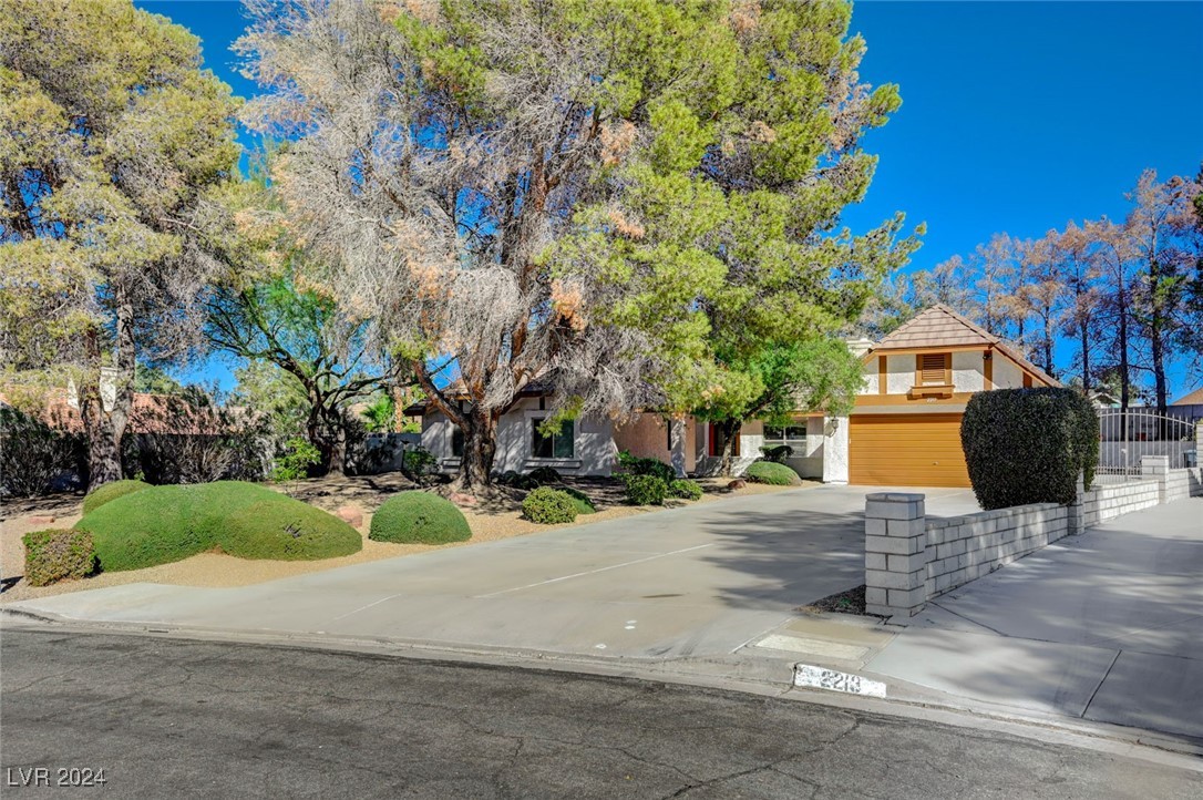 2211 Lucerne Circle Henderson, NV 89014 - Photo 2 of 64