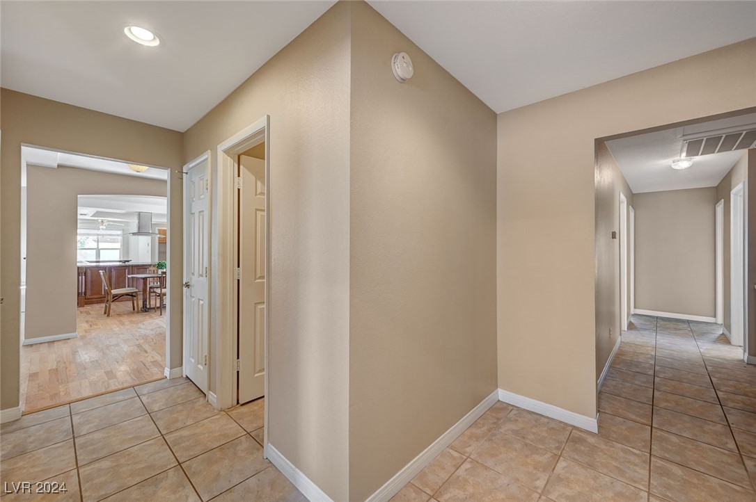 2211 Lucerne Circle Henderson, NV 89014 - Photo 29 of 64