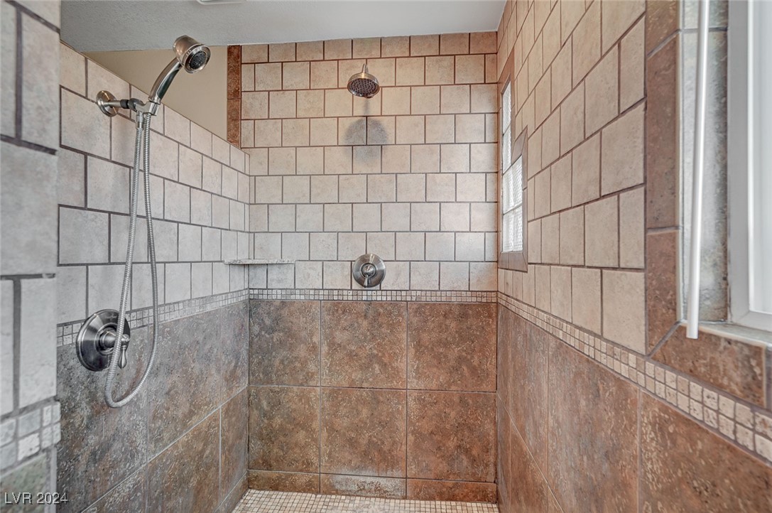 2211 Lucerne Circle Henderson, NV 89014 - Photo 39 of 64