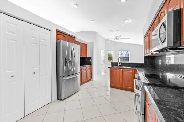 $3,700 | 14066 Glenlyon Court, Delray Beach, FL 33446