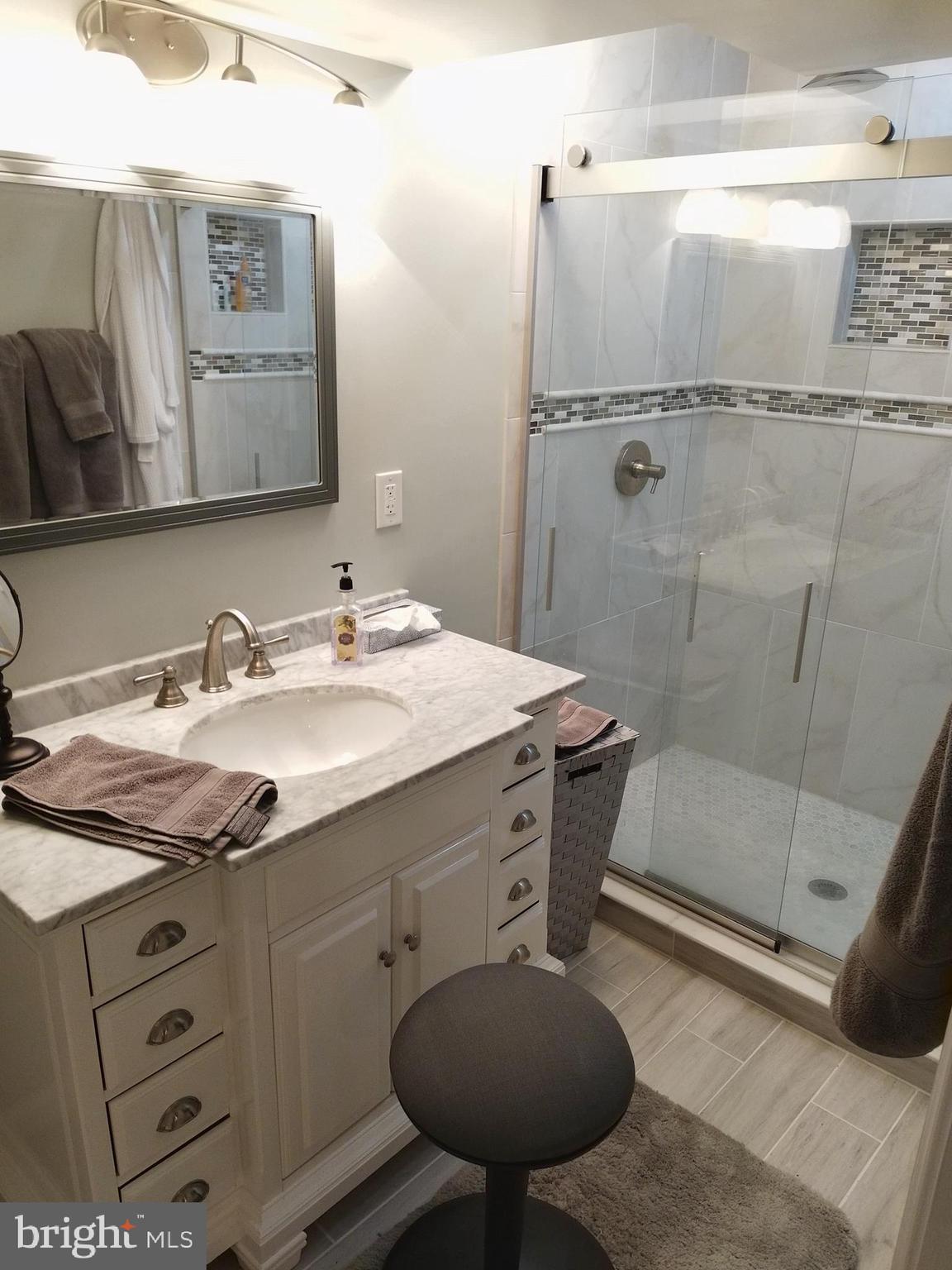 8312 Crown Court Road Alexandria, VA 22308 - Photo 61 of 68 LL Full updated bath