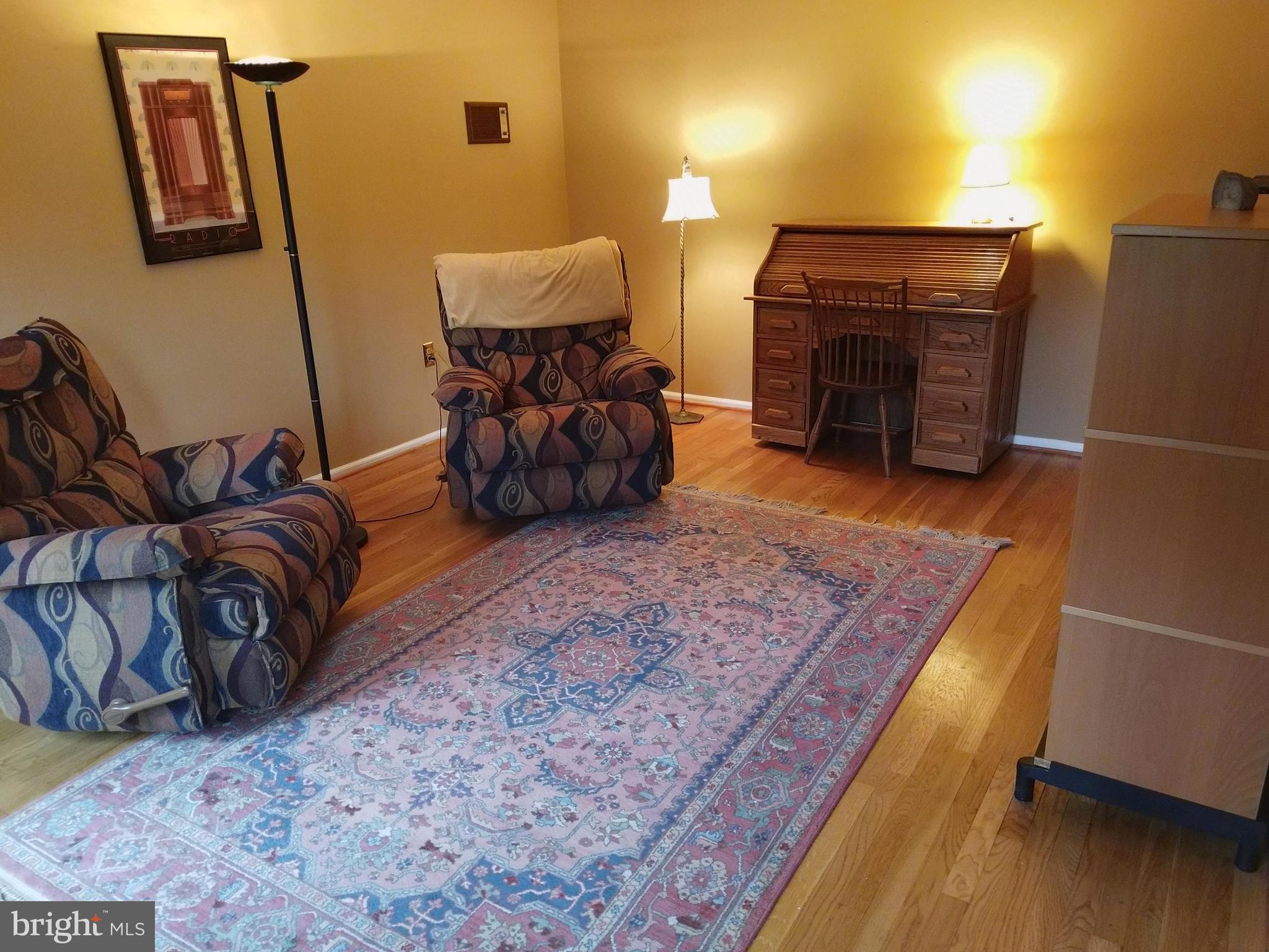8312 Crown Court Road Alexandria, VA 22308 - Photo 8 of 68 Living Room