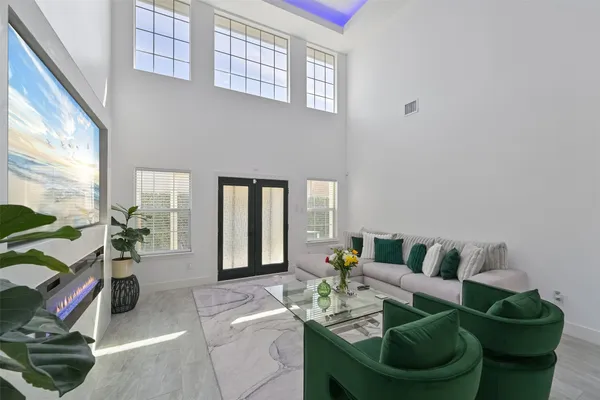 $3,350 | 2007 Que Manor Drive, Houston, TX 77090