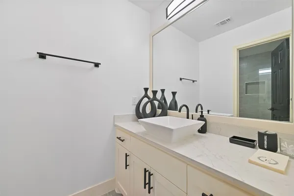 $3,500 | 2007 Que Manor Drive, Houston, TX 77090