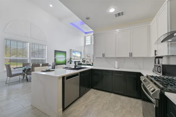 $3,350 | 2007 Que Manor Drive, Houston, TX 77090