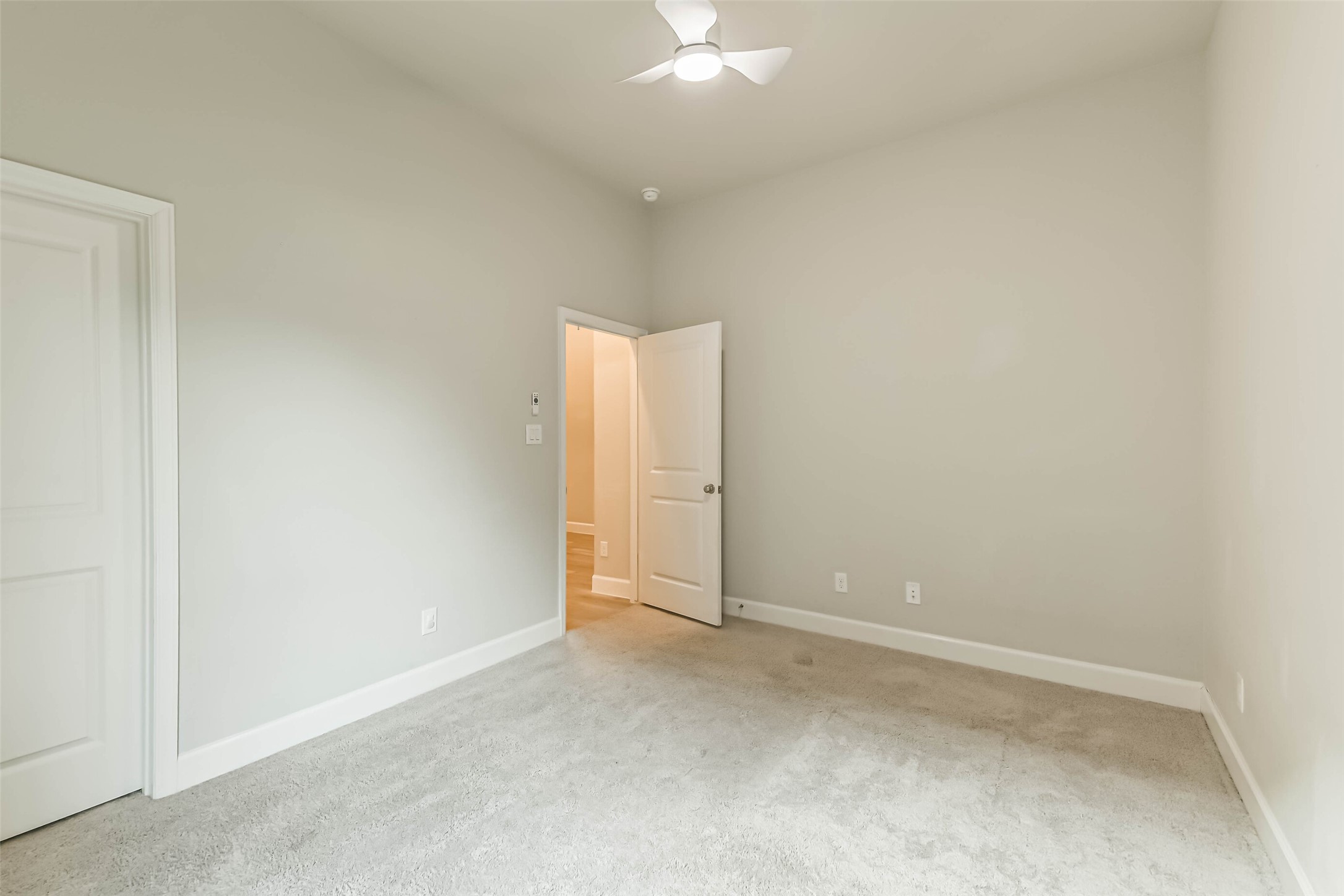 8132 Tyrell Hgts Road Magnolia, TX 77354 - Photo 22 of 40 Each secondary bedrooms has a ceiling fan and generous size closet.