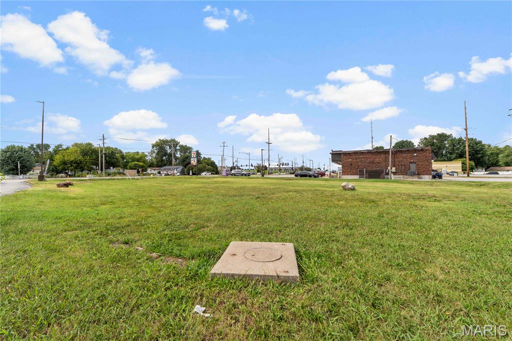 6678 Mexico Road St. Peters, MO 63376 - Photo 2 of 11 Gallery Image 2