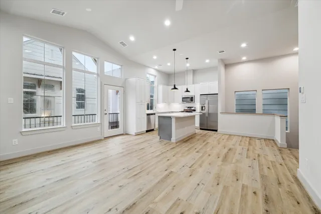 $2,200 | 5233 Hillman Street, Unit C, Houston, TX 77023