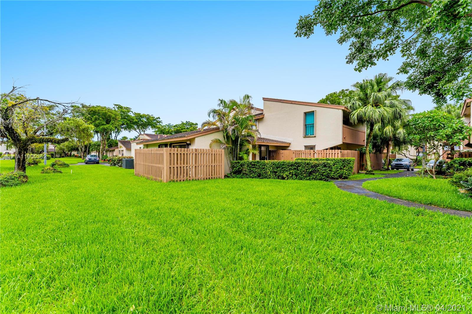 11345 Southwest 109th Road, Unit 56W Miami, FL 33176 - Photo 33 of 36 Gallery Image 33