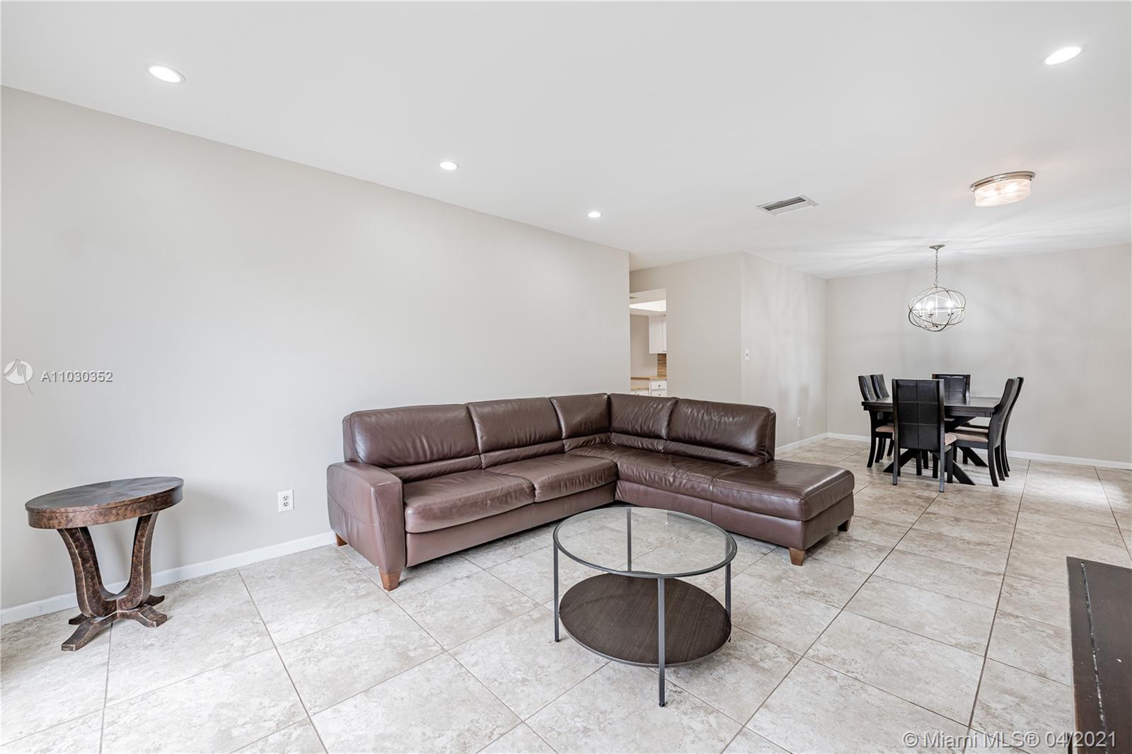 11345 Southwest 109th Road, Unit 56W Miami, FL 33176 - Photo 6 of 36 Gallery Image 6