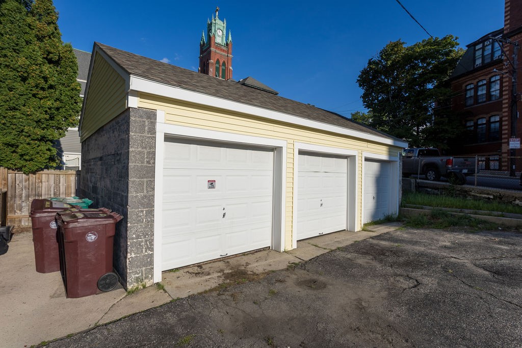 29 Hamlet Avenue Woonsocket, RI 02895 - Photo 5 of 48 Gallery Image 5