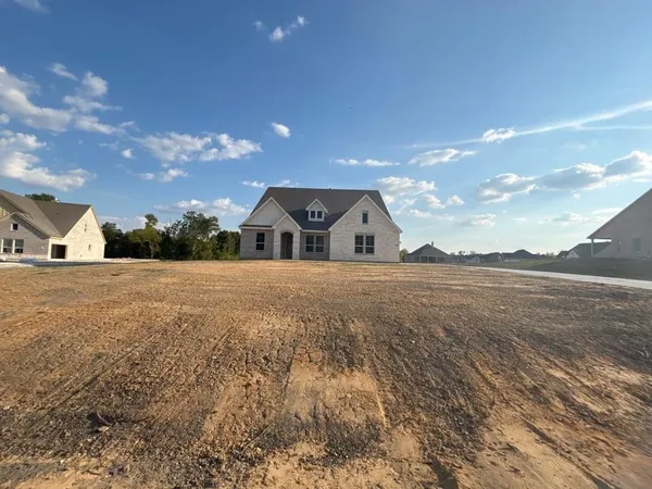 $646,290 | 703 Deer Dl Court, Van Alstyne, TX 75495