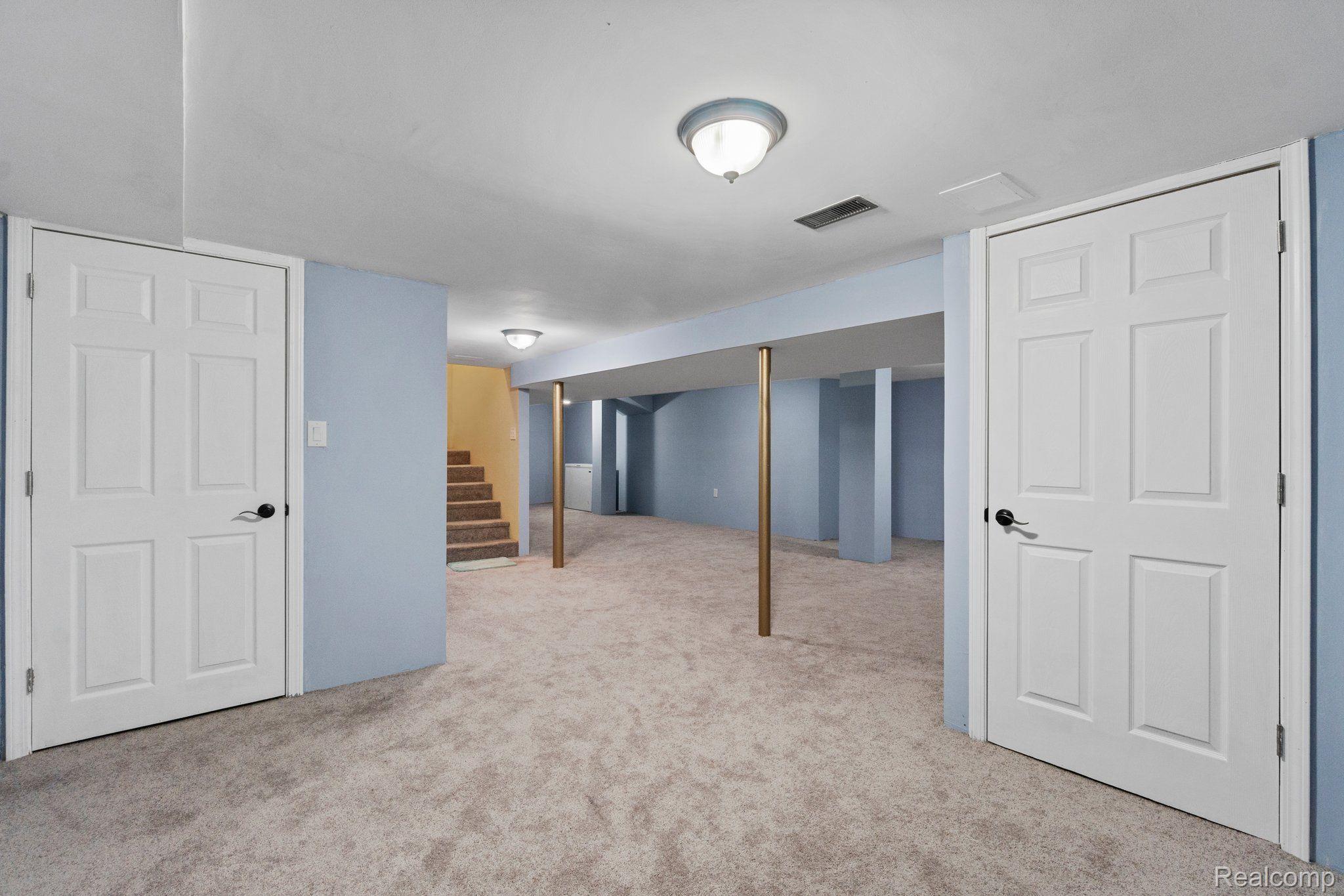 37696 Hayes Road Clinton Township, MI 48038 - Photo 26 of 33 FINISHED BASEMENT