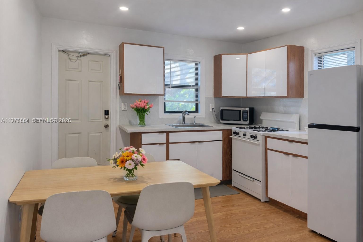 2330 Scott Street Hollywood, FL 33020 - Photo 12 of 37