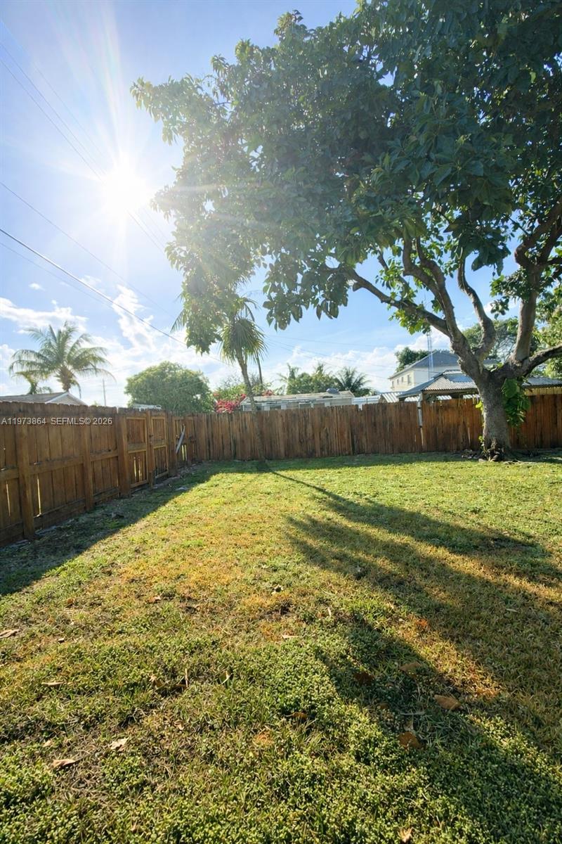 2330 Scott Street Hollywood, FL 33020 - Photo 23 of 37