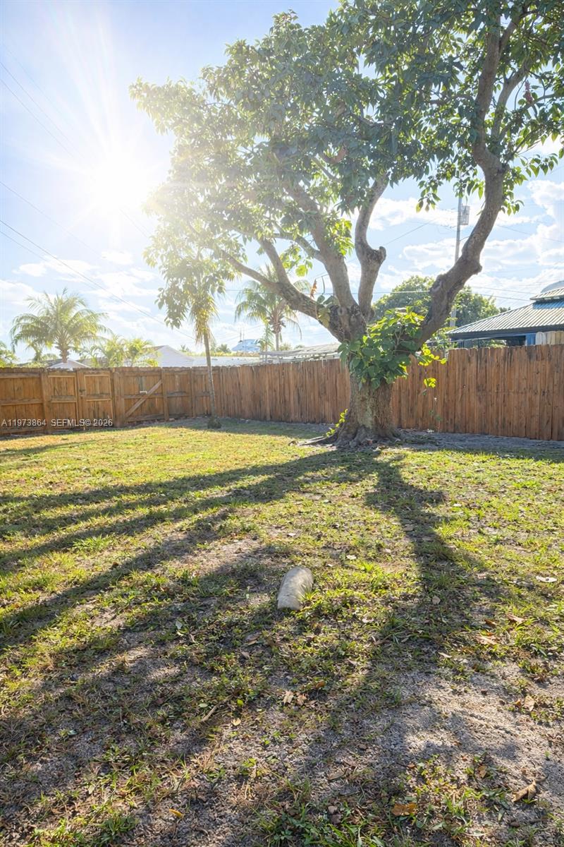 2330 Scott Street Hollywood, FL 33020 - Photo 24 of 37