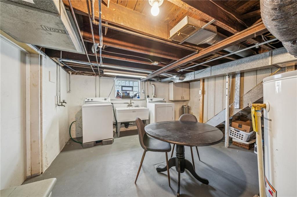 9054 Oak Street Pittsburgh, PA 15239 - Photo 13 of 18 Laundry