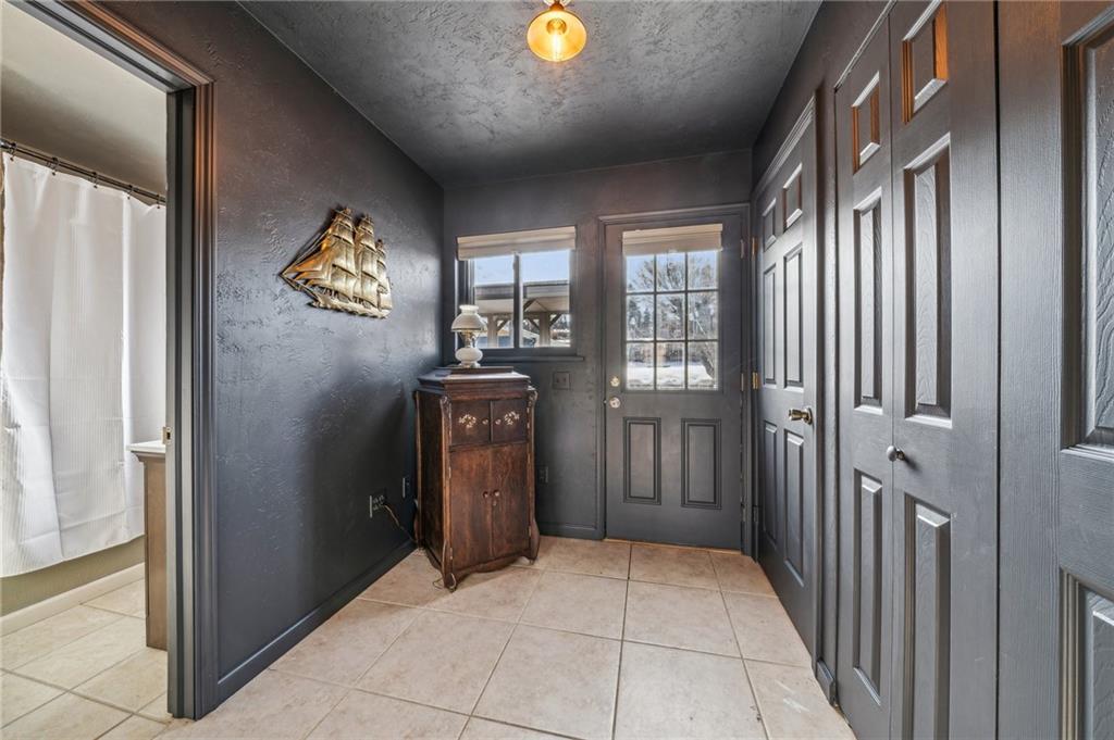 9054 Oak Street Pittsburgh, PA 15239 - Photo 5 of 18 Gallery Image 5