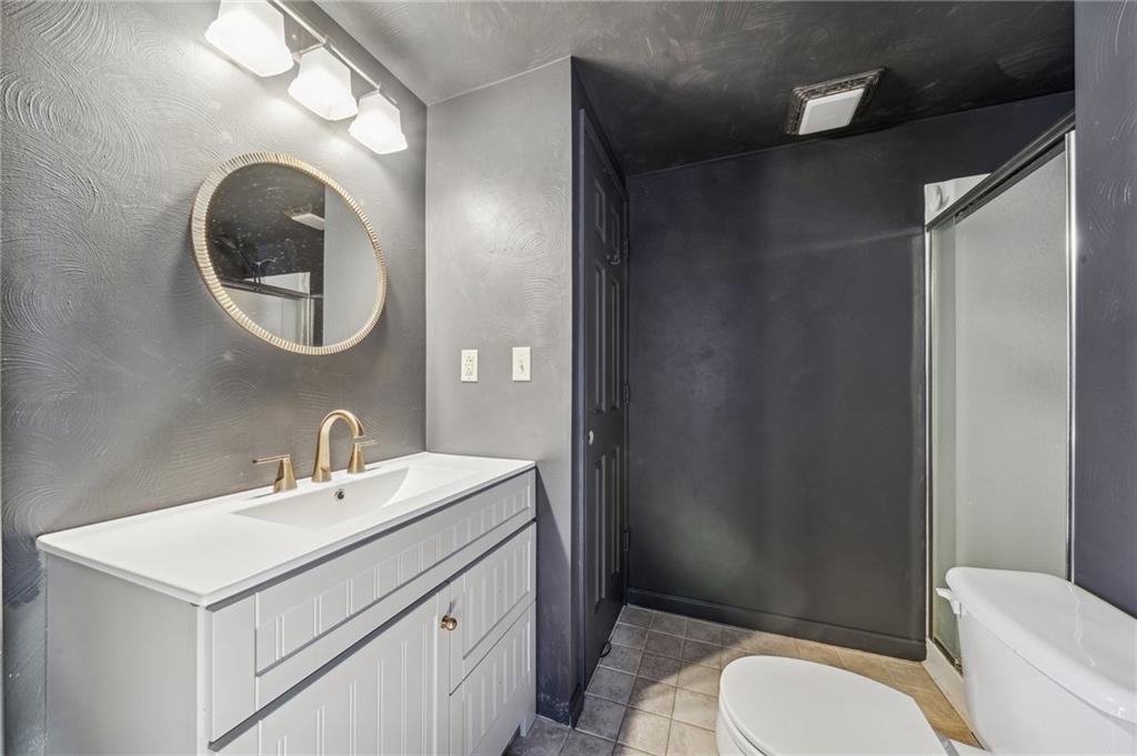 9054 Oak Street Pittsburgh, PA 15239 - Photo 9 of 18 Gallery Image 9
