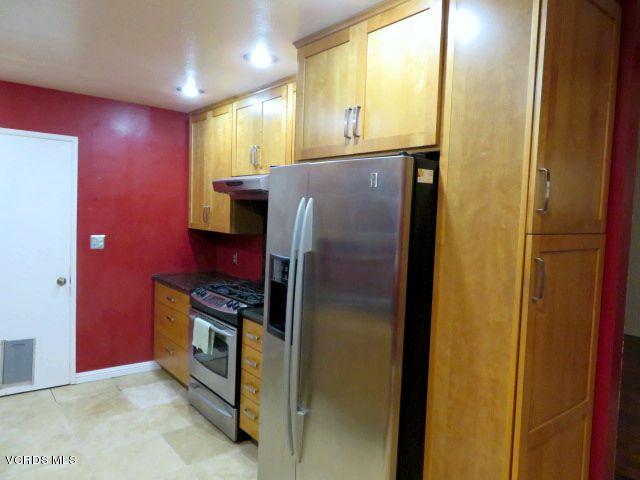 4331 Olds Road Oxnard, CA 93033 - Photo 5 of 9 kitchen