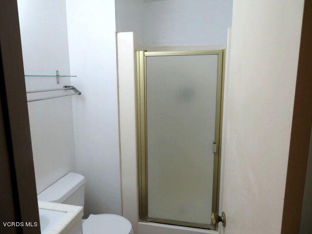 4331 Olds Road Oxnard, CA 93033 - Photo 8 of 9 Bathroom