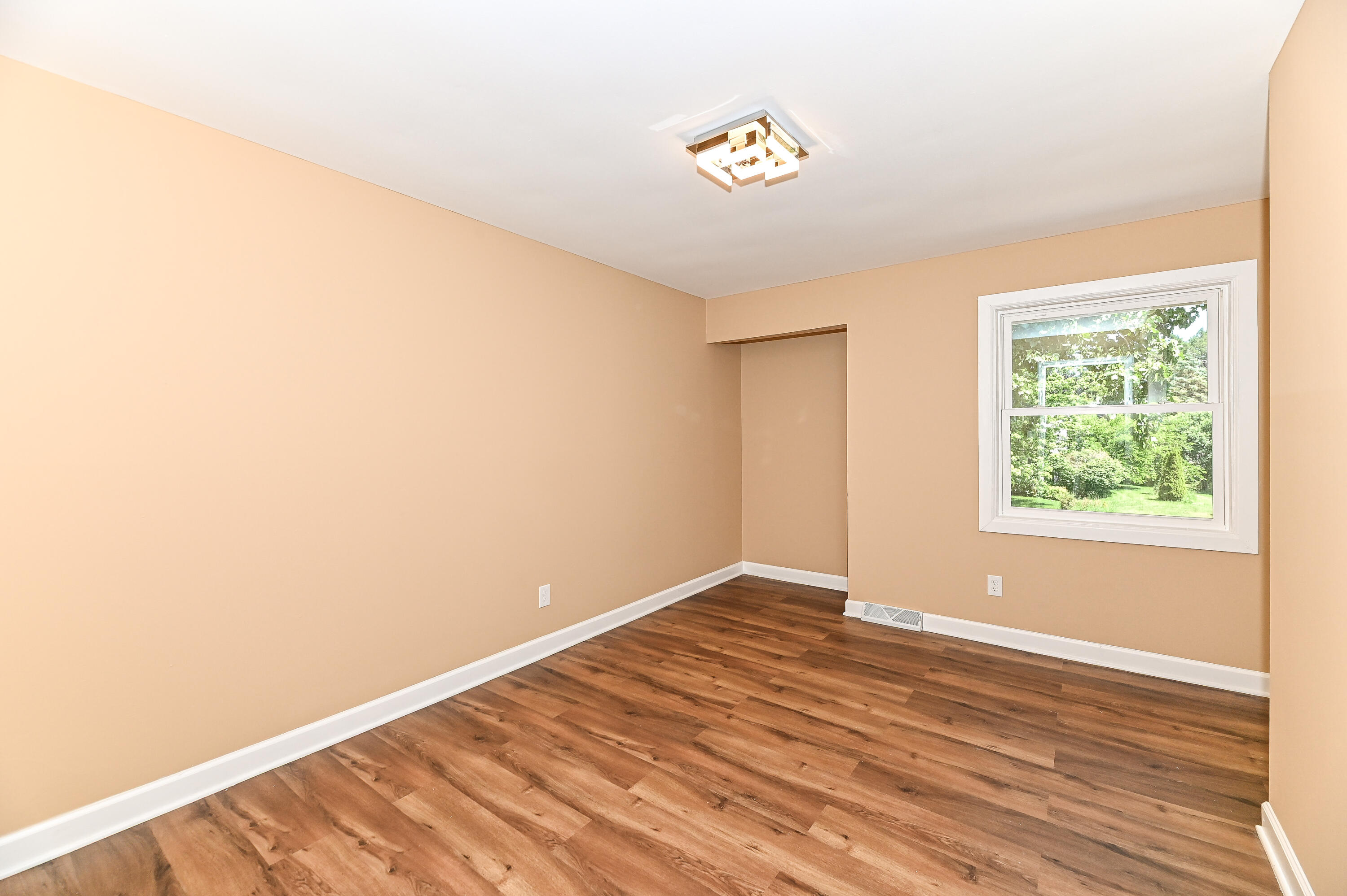 5344 Willowview Road Caledonia, WI 53402 - Photo 29 of 44 willowview-41