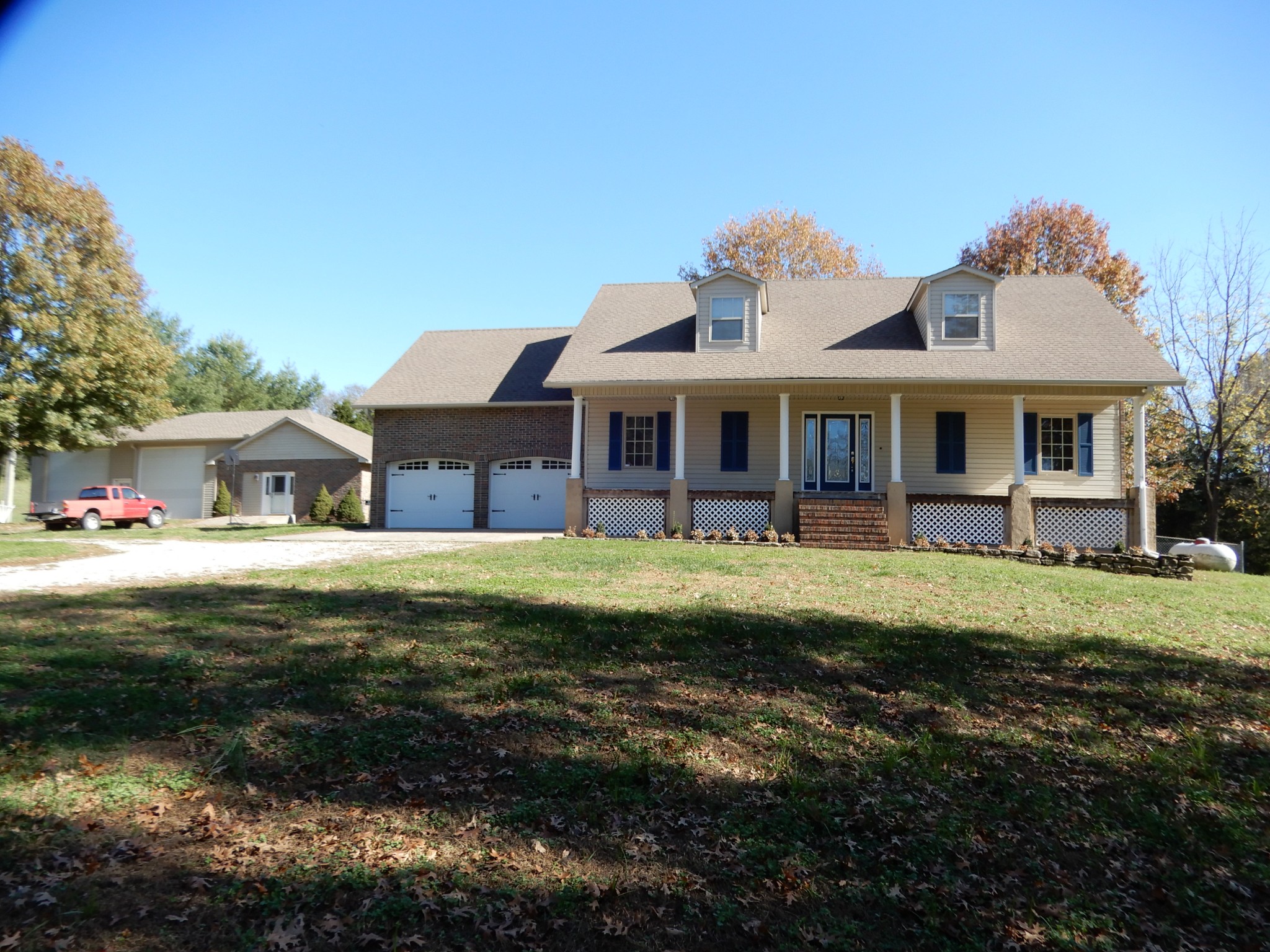 1926 Hunters Run Road Lewisburg, TN 37091 - Photo 2 of 50 Front shows proximity of apartment and shop