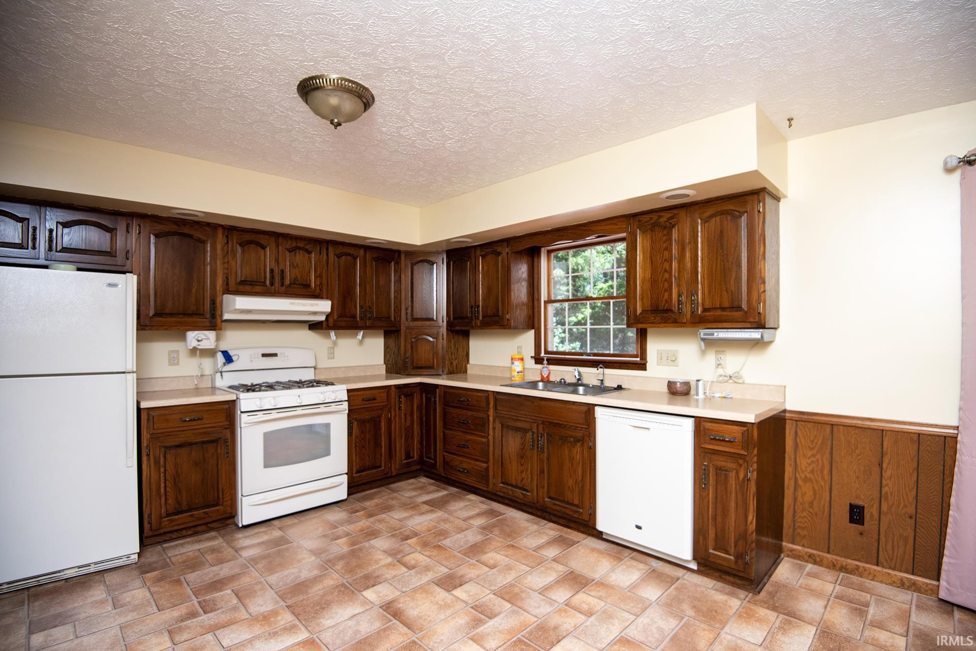 6912 South Decker Road Vincennes, IN 47591 - Photo 8 of 31