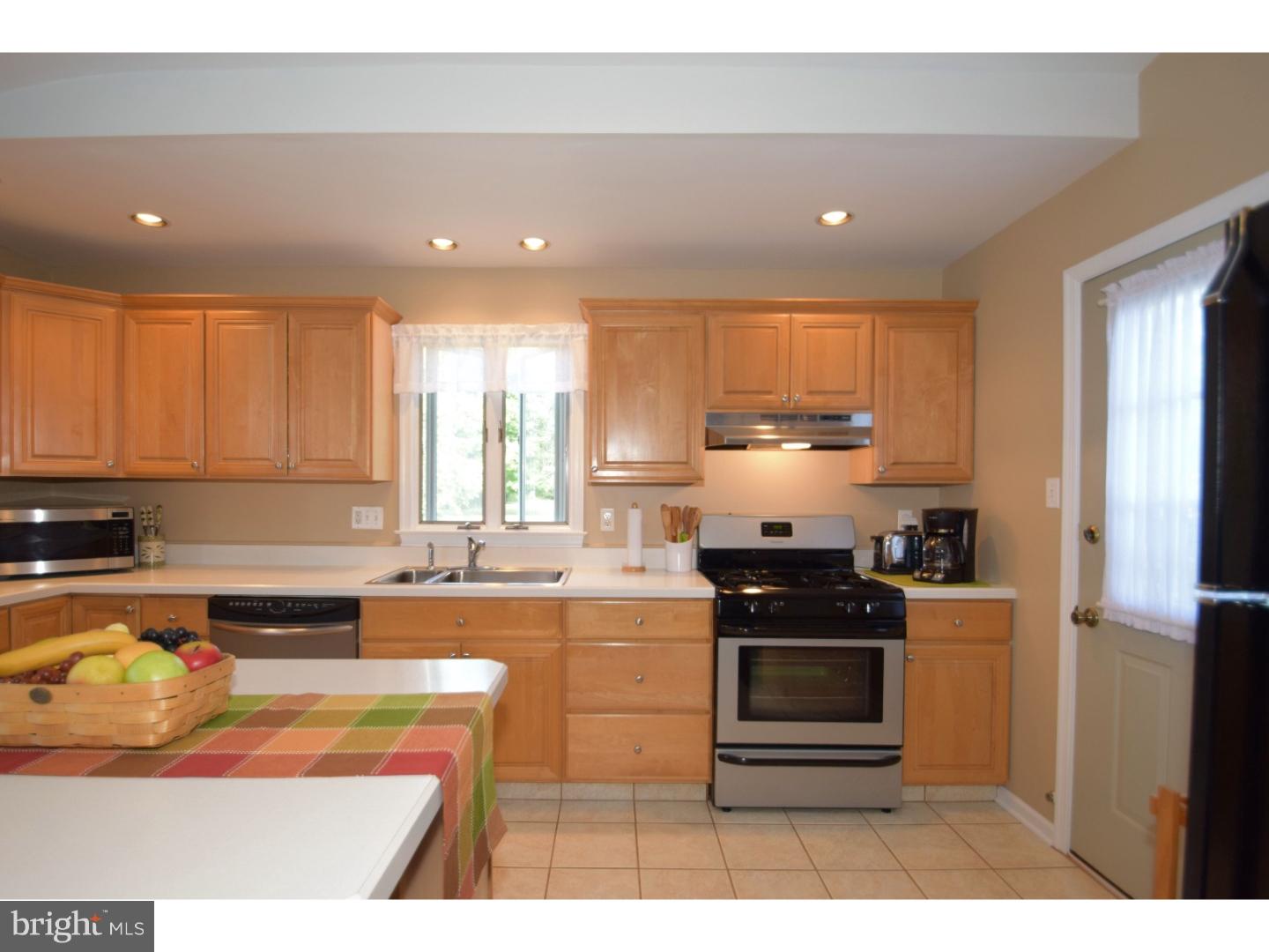 5079 Stump Road Pipersville, PA 18947 - Photo 6 of 25 Gallery Image 6