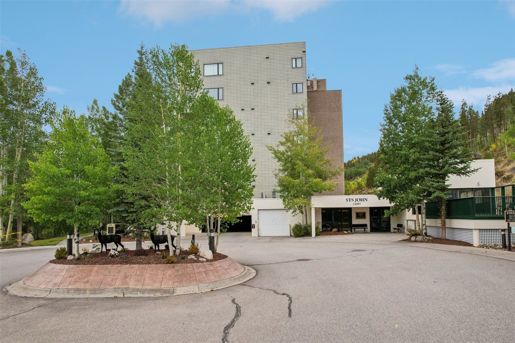 22097 Saints John Road, Unit 2506 Keystone, CO 80435 - Photo 22 of 47 View of building exterior