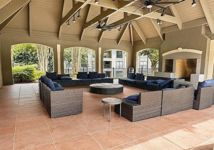 2657 Lenox Road Northeast, Unit 1 Atlanta, GA 30324 - Photo 9 of 11 Gallery Image 9